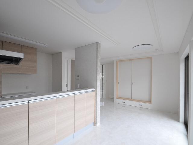 Living. Honda 3-chome living