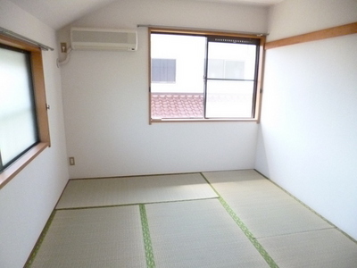 Living and room. Corner room Tatami may act to purify the air