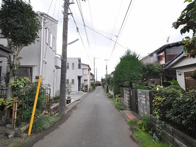 Local photos, including front road. Kokubunji Takagi-cho 3-chome contact road situation