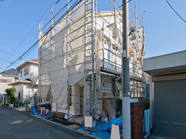 Local appearance photo. Sunny local