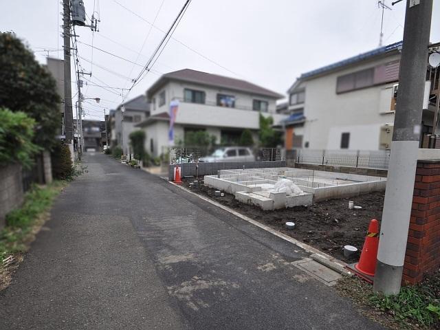 Local photos, including front road. Kokubunji Honda 5-chome, contact road situation