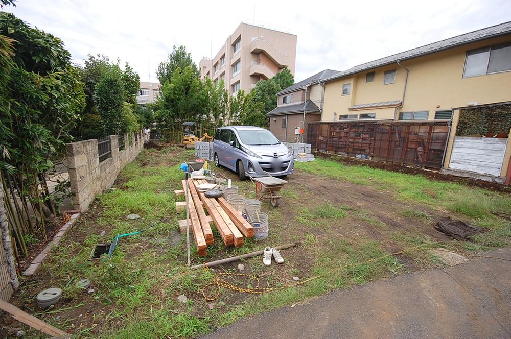 Local photos, including front road. Local Photos