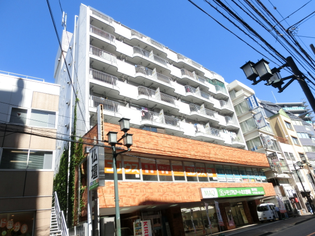 Building appearance. Kokubunji Station 2-minute walk