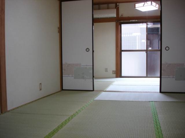 Living and room. It settles down Japanese-style room