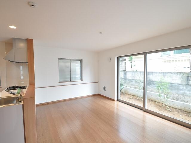 Living. West Koigakubo 1-chome living