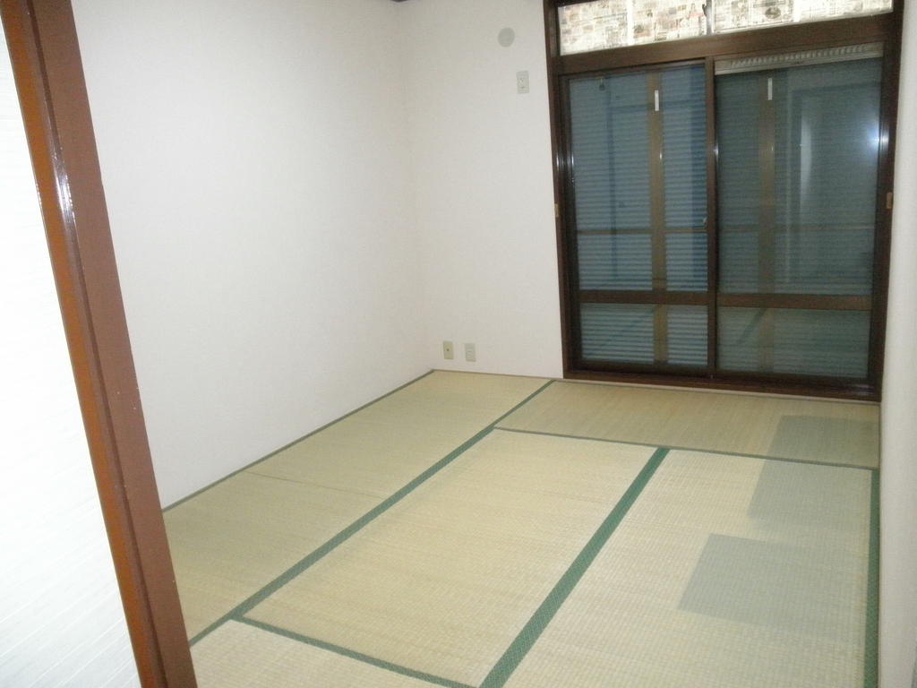 Living and room. Japanese-style room 6 quires