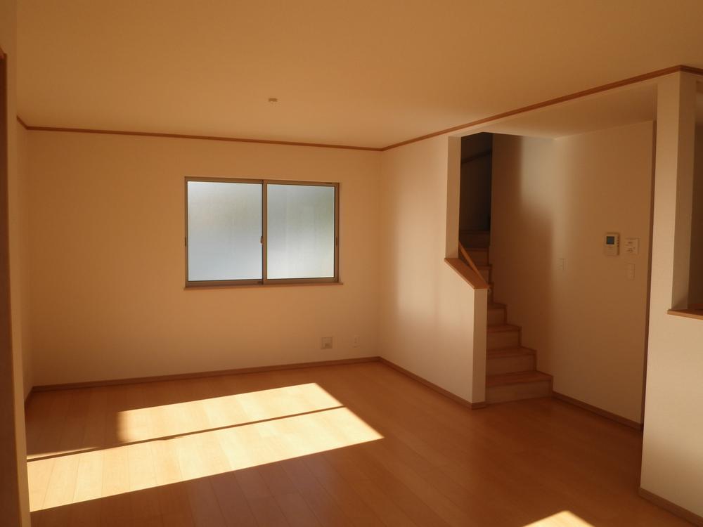 Living. Local (11 May 2013) Shooting E Building