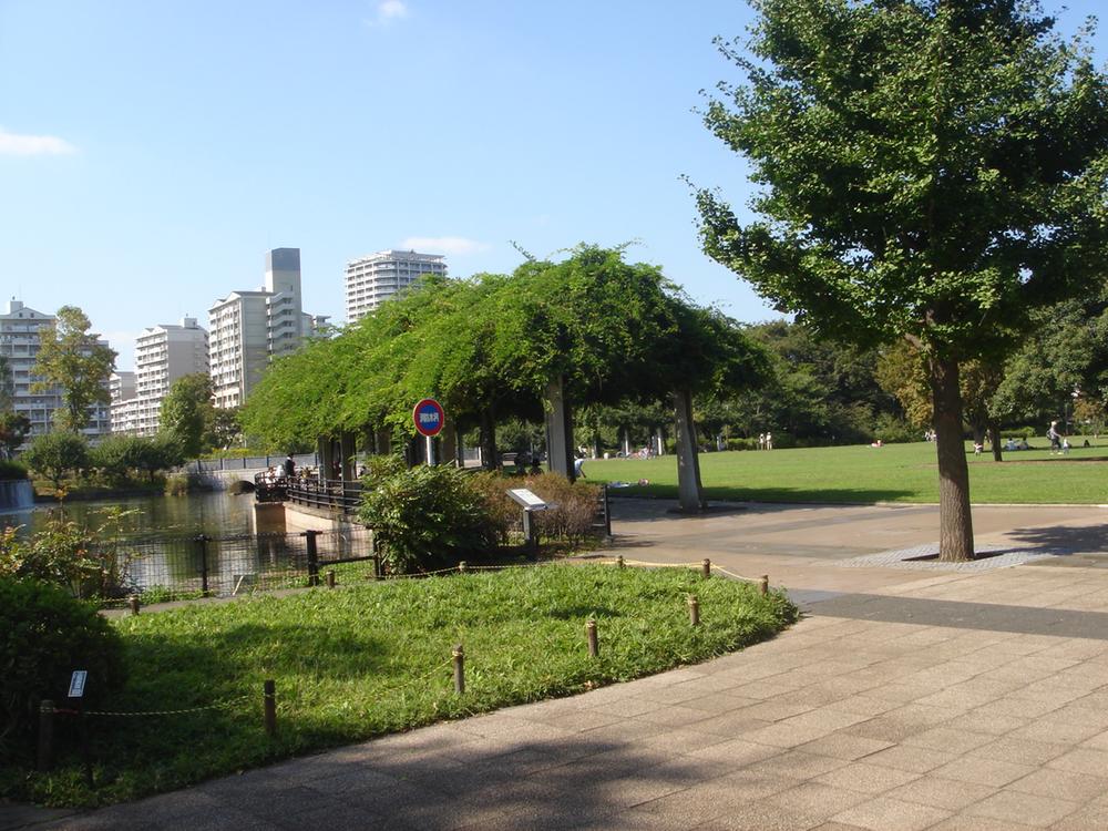 park. 500m to Musashi Kokubunji park