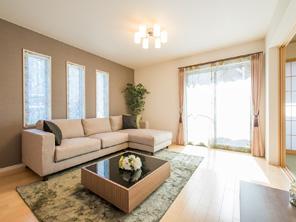 Flooring Produce a bright atmosphere that was based on white. Living wall has adopted the "accent Cross" in part (same specifications)