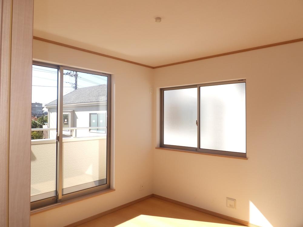 Non-living room. Indoor (10 May 2013) Shooting