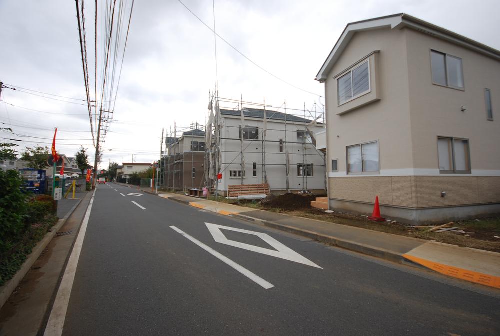 Local photos, including front road. Local Photos