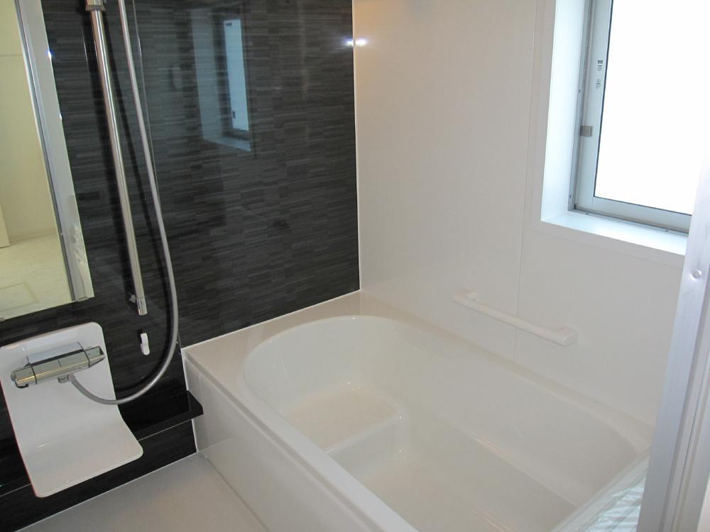 Bathroom. 1 Building