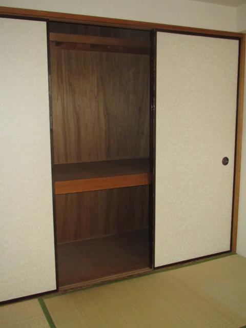 Receipt. Indoor (10 May 2013) Shooting Sandy storage