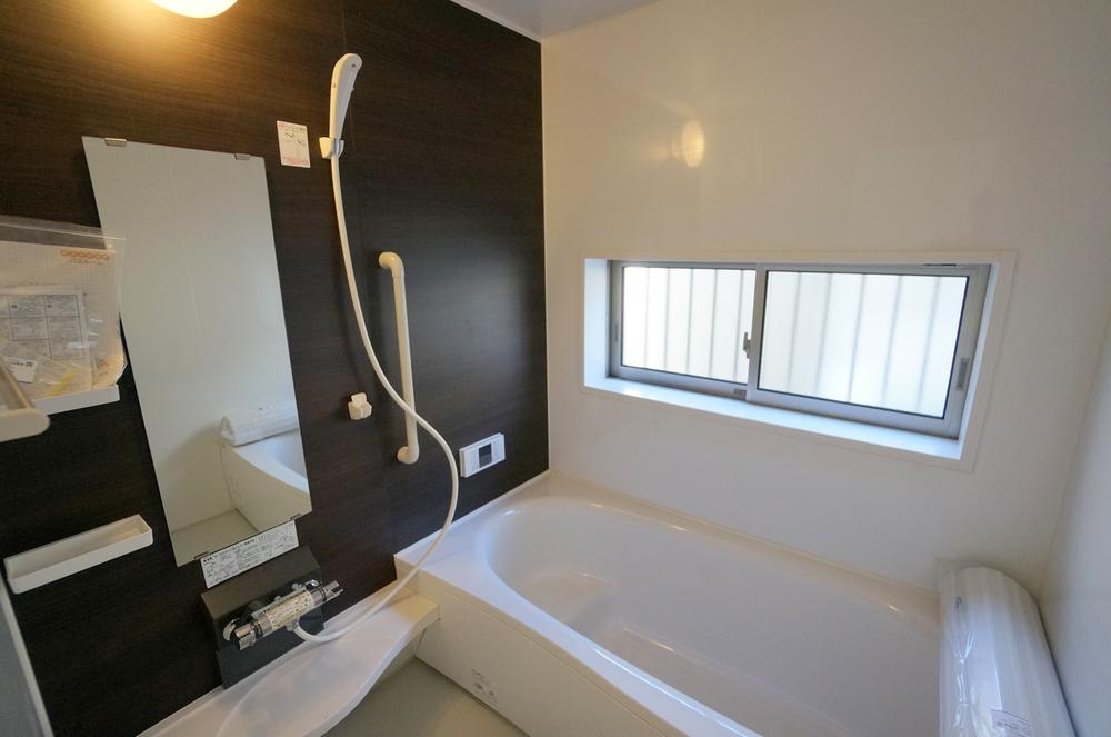 Same specifications photo (bathroom). Example of construction