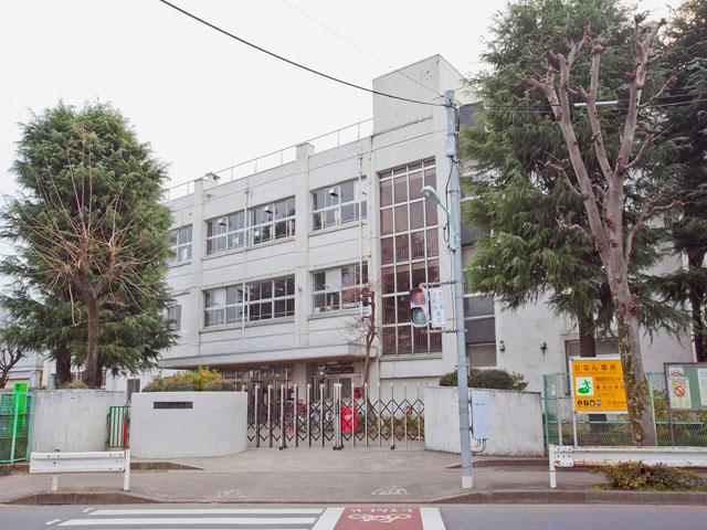 Primary school. Kokubunji Municipal fifth to elementary school 825m