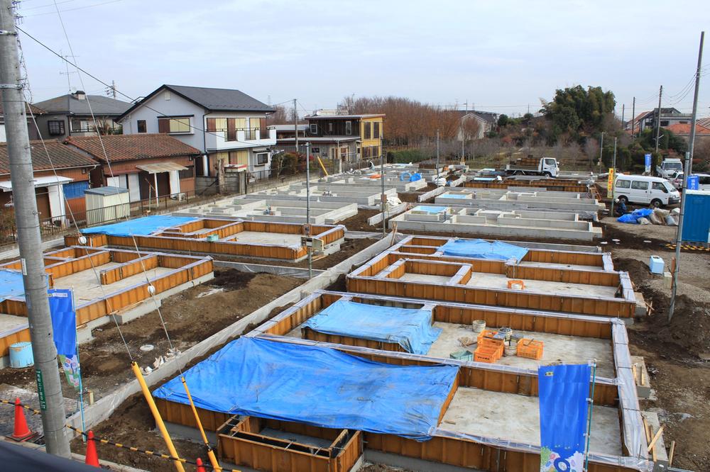 Local photos, including front road.  ☆ Local photos (12.09) ☆ 