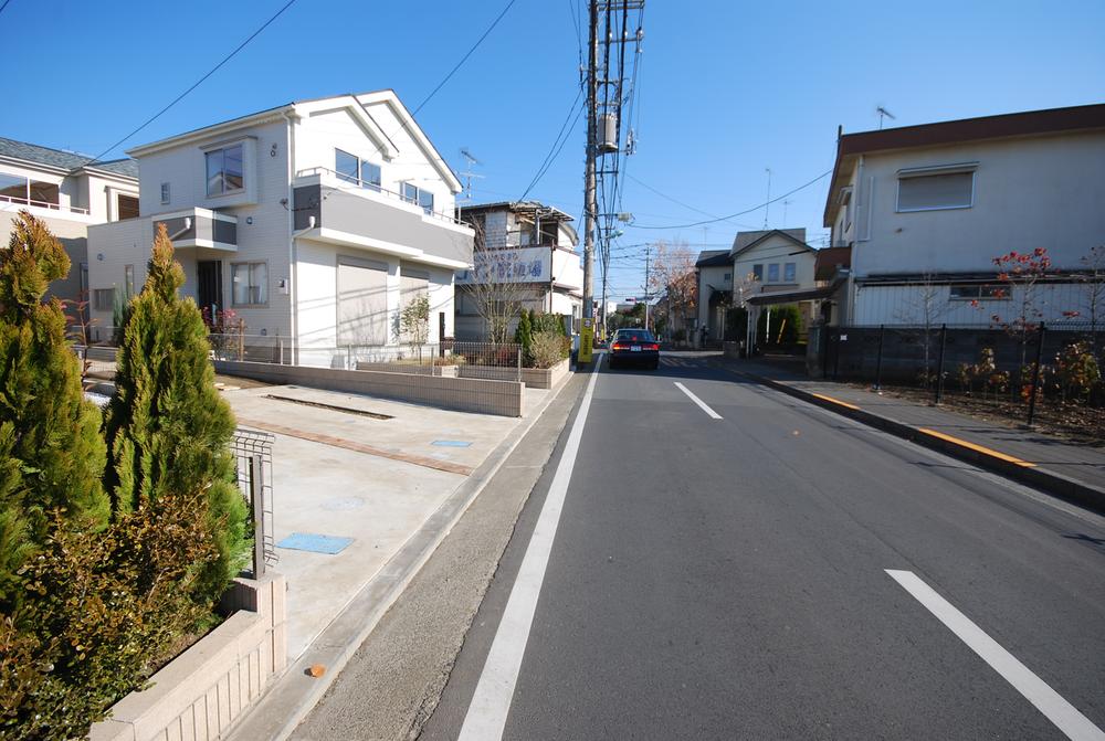 Local photos, including front road. Local (12 May 2013) Shooting