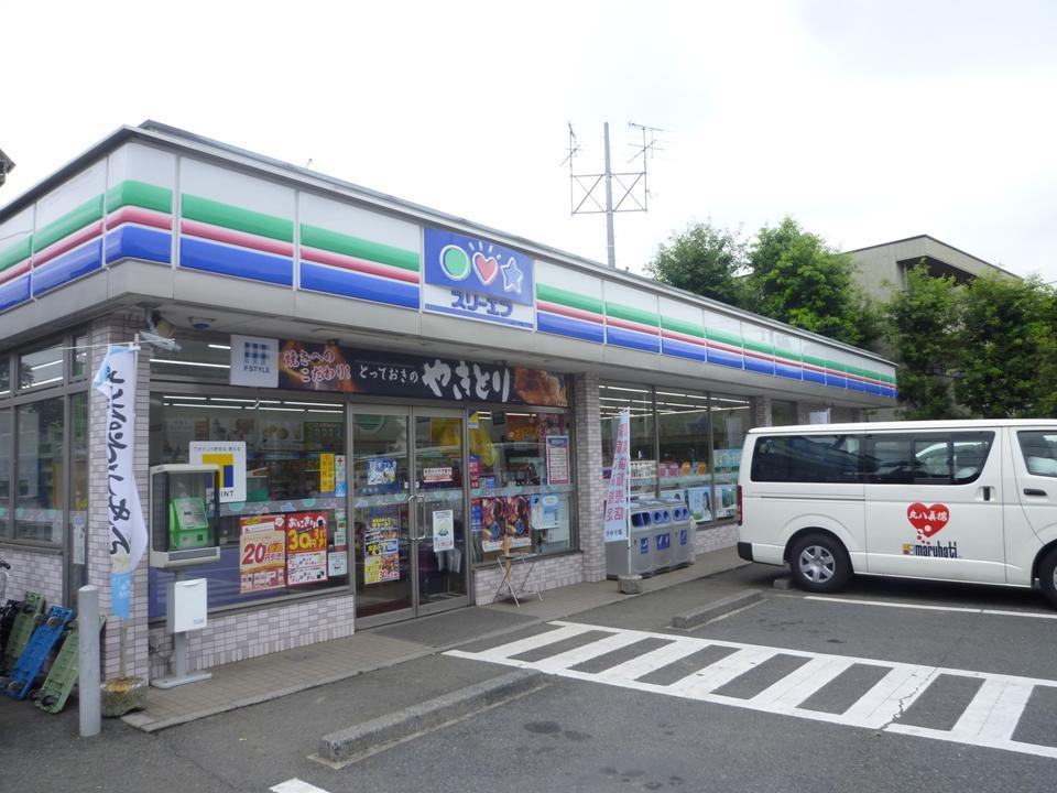 Convenience store. Three F Kokubunji Nishimachi to the store 532m