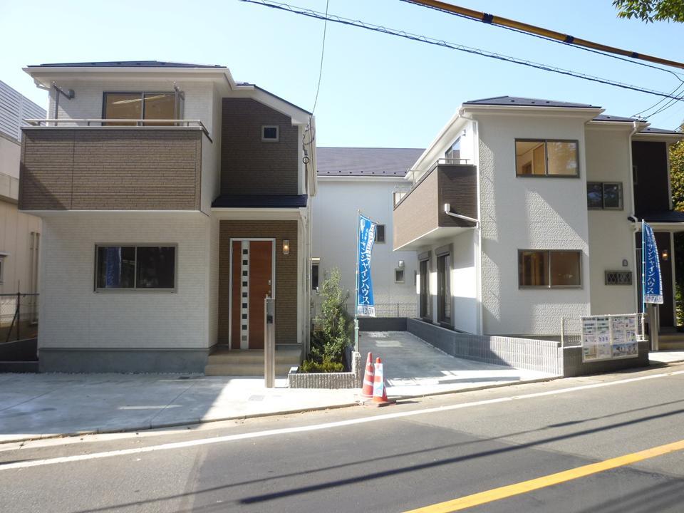 Local appearance photo. Local (10 May 2013) Shooting