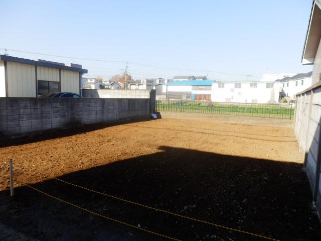 Local land photo. A quiet residential area