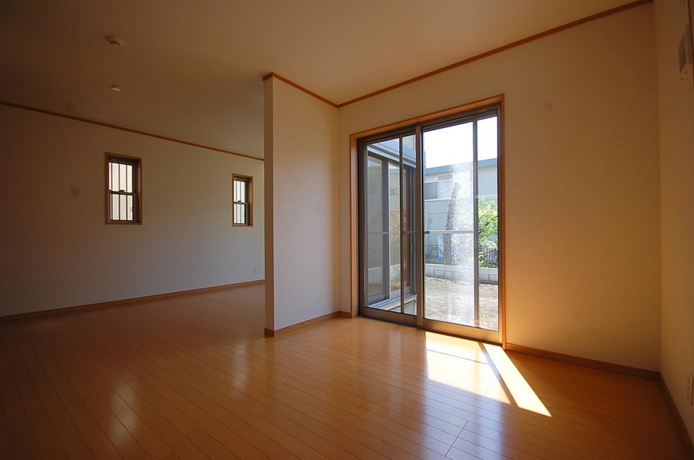 Living. Local Photos