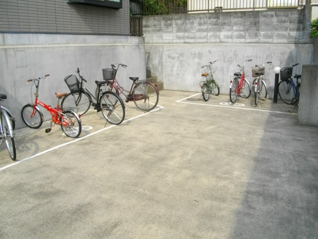 Other common areas. There is the bike racks on site