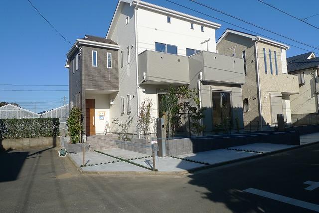 Same specifications photos (appearance). It is the same specification appearance of our construction example. The same as the property, It is the house of the southwest corner lot. There is a feeling of opening, Are about personality is felt. 