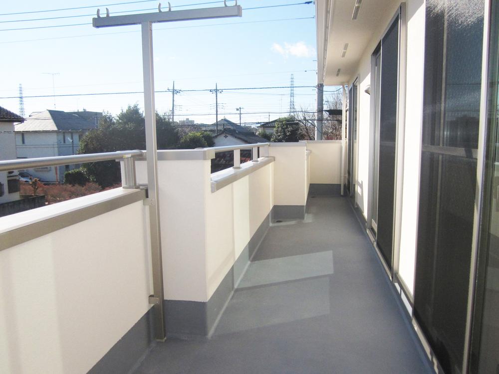 Same specifications photos (appearance). Same specifications ● wide balcony