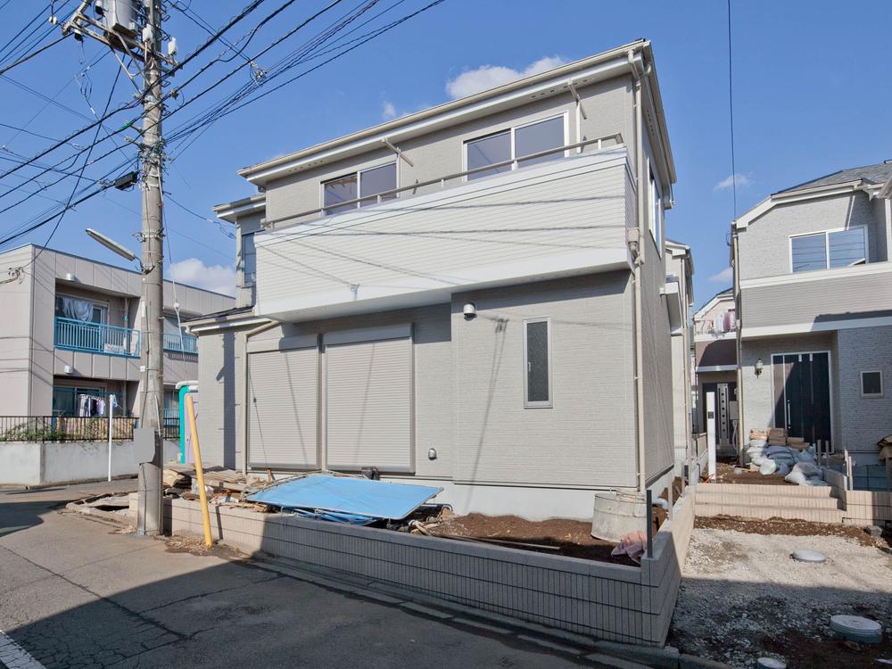 Local appearance photo. Indoor (11 May 2013) Shooting