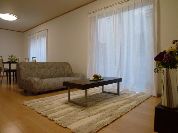 Same specifications photos (living). ( Building) same specification