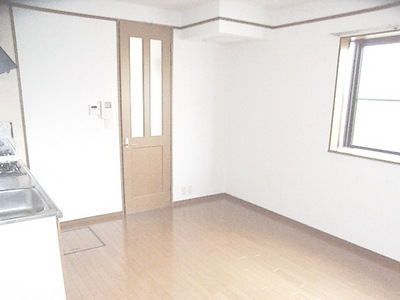 Other room space. It is a bright room with two-sided lighting