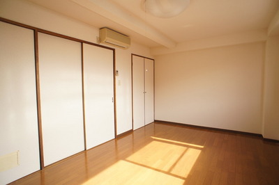 Other room space. Air-conditioned! All-season comfort ☆ 