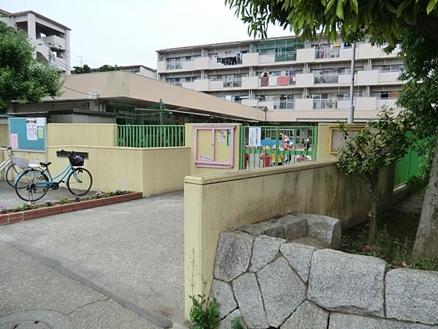 kindergarten ・ Nursery. Koume to nursery school 445m