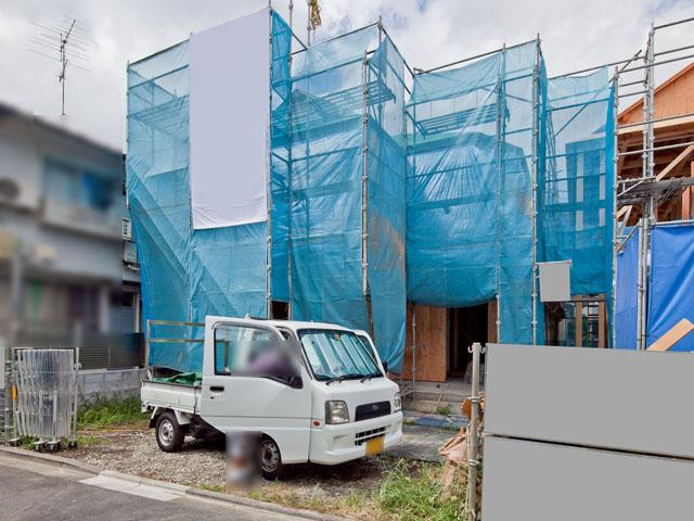 Local appearance photo. Komae City Inogata 3-chome 1 Building During construction