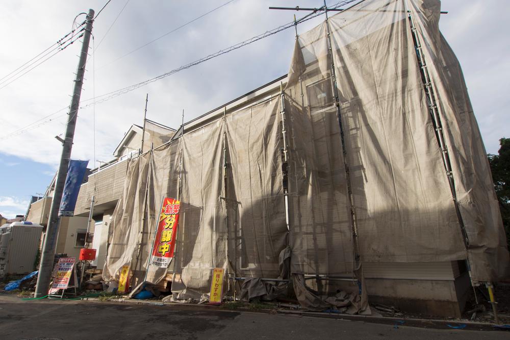 Local appearance photo. 1 Building