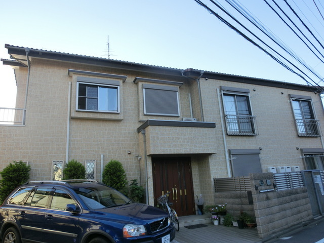 Building appearance. Completed in 2007 ・ Apartment of the two-story wooden