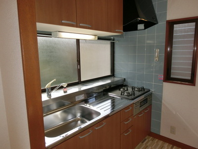 Kitchen. Gas stove is a 3-neck system Kitchen