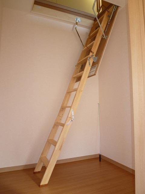 Other. Ladder to go up to the loft (2013 / 12 / 06 shooting)