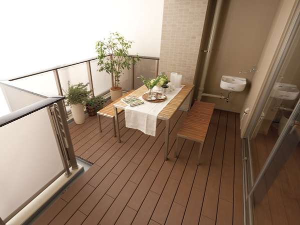 Living.  [balcony] Balcony depth of up to 3.3m. Place the chairs and tables, Guests can enjoy a pleasant open cafe.