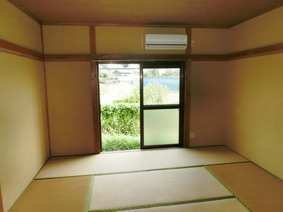 Other room space. 8 is a pledge of large Japanese-style room