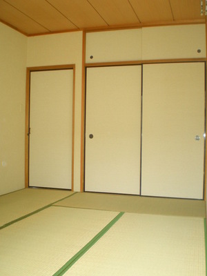 Living and room. Japanese-style room ・ Storage side