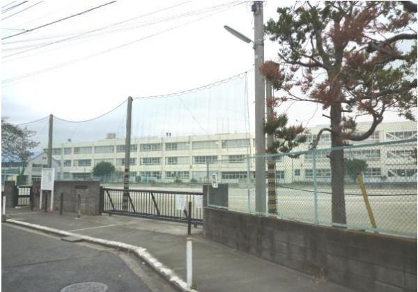 Primary school. Komae Municipal 600m 8-minute walk to the third elementary school