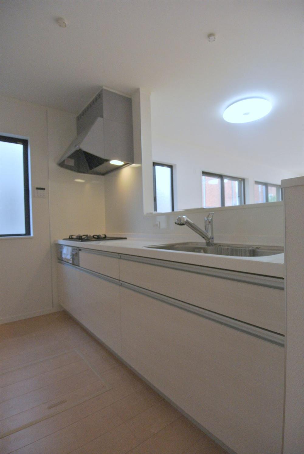 Kitchen. Selling local