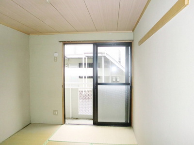 Other room space. Sunny Japanese-style room