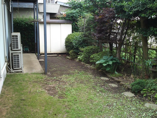 Garden. Garden also spread barbecue Allowed