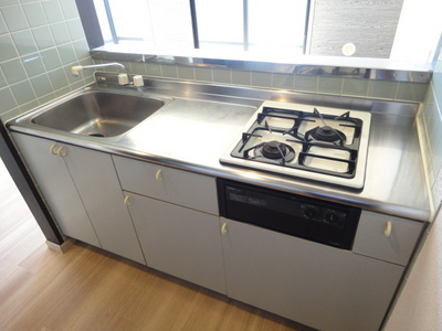 Kitchen. City gas specifications! Hakadori also cooking for with a two-burner stove! ! 