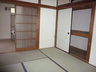 Receipt. Of moist and calm atmosphere Japanese-style room. You can also use the To spacious storage.
