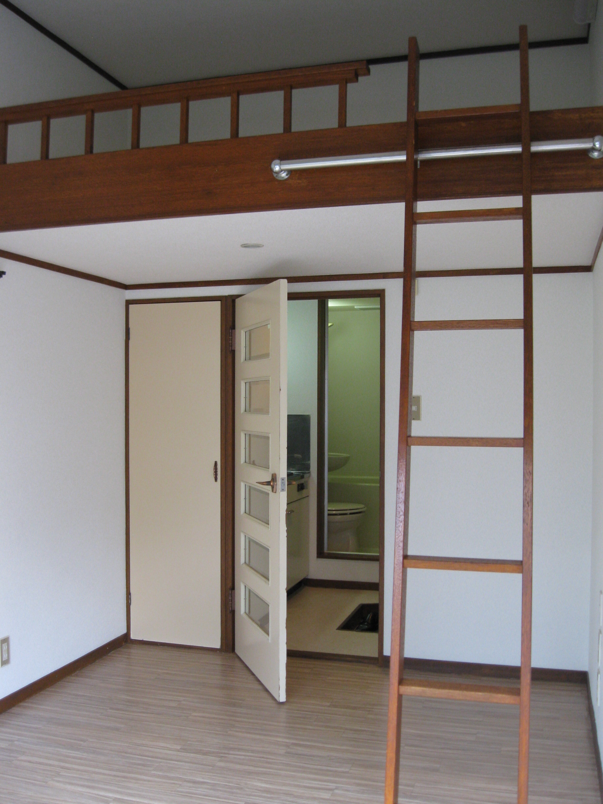 Living and room. Interior doors side interior photo