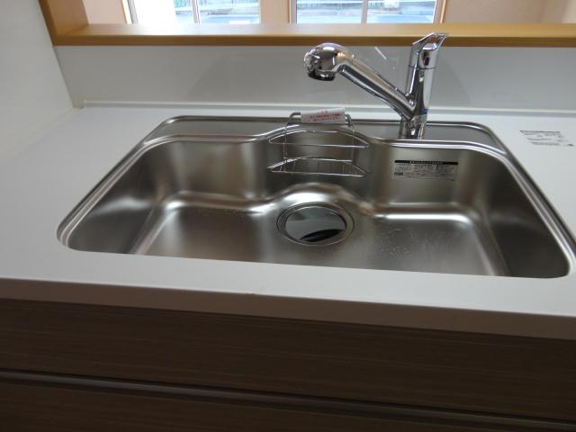 Kitchen. Kitchen sink, We have also installed an integrated water purifier! 