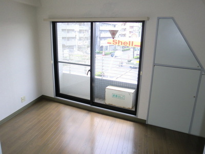 Other room space. Western-style is a 6-tatami rooms